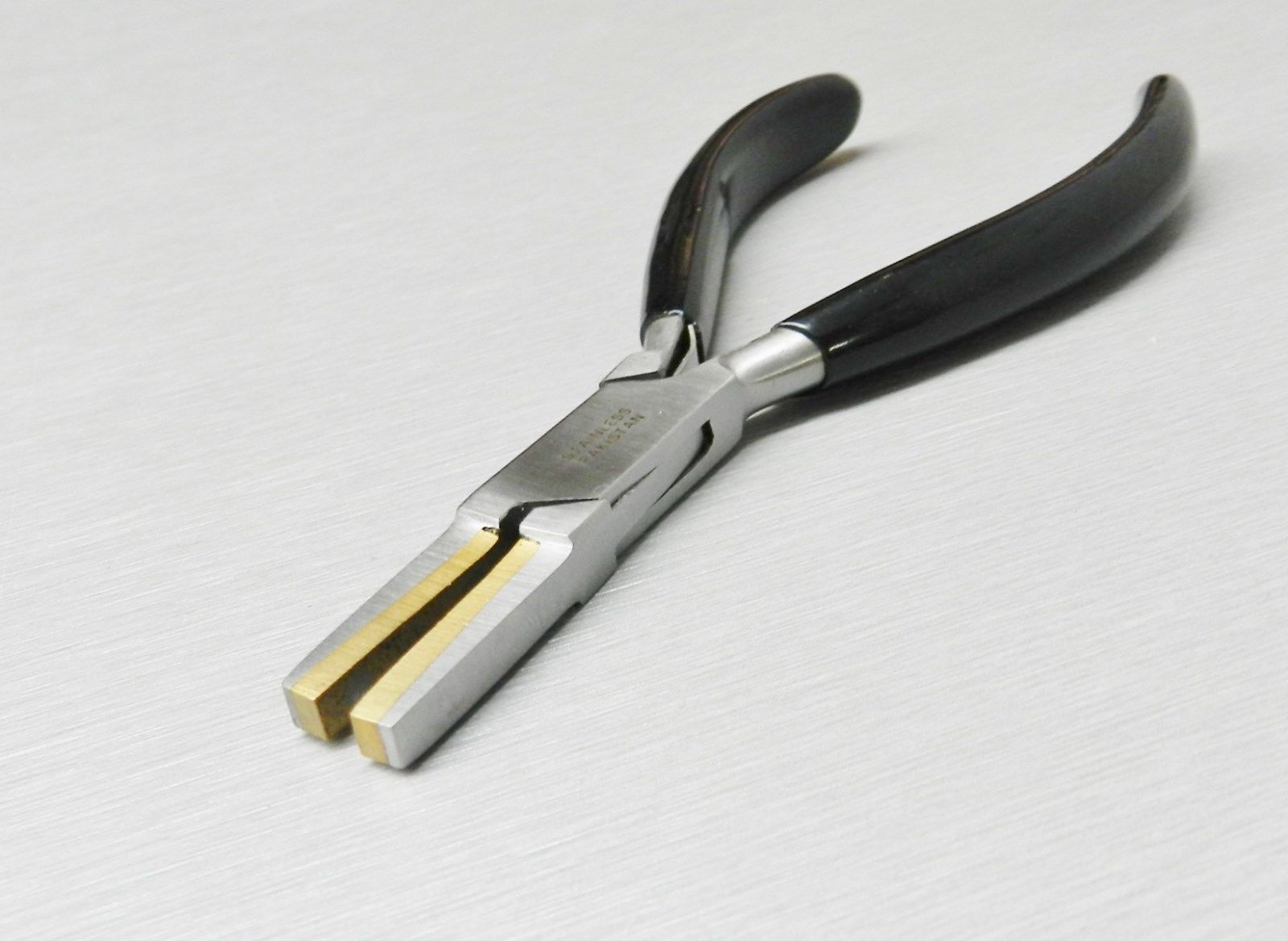 Forca RTGS-285-B Jewelry Parallel Flat Nose Pliers Brass Lined Jaws