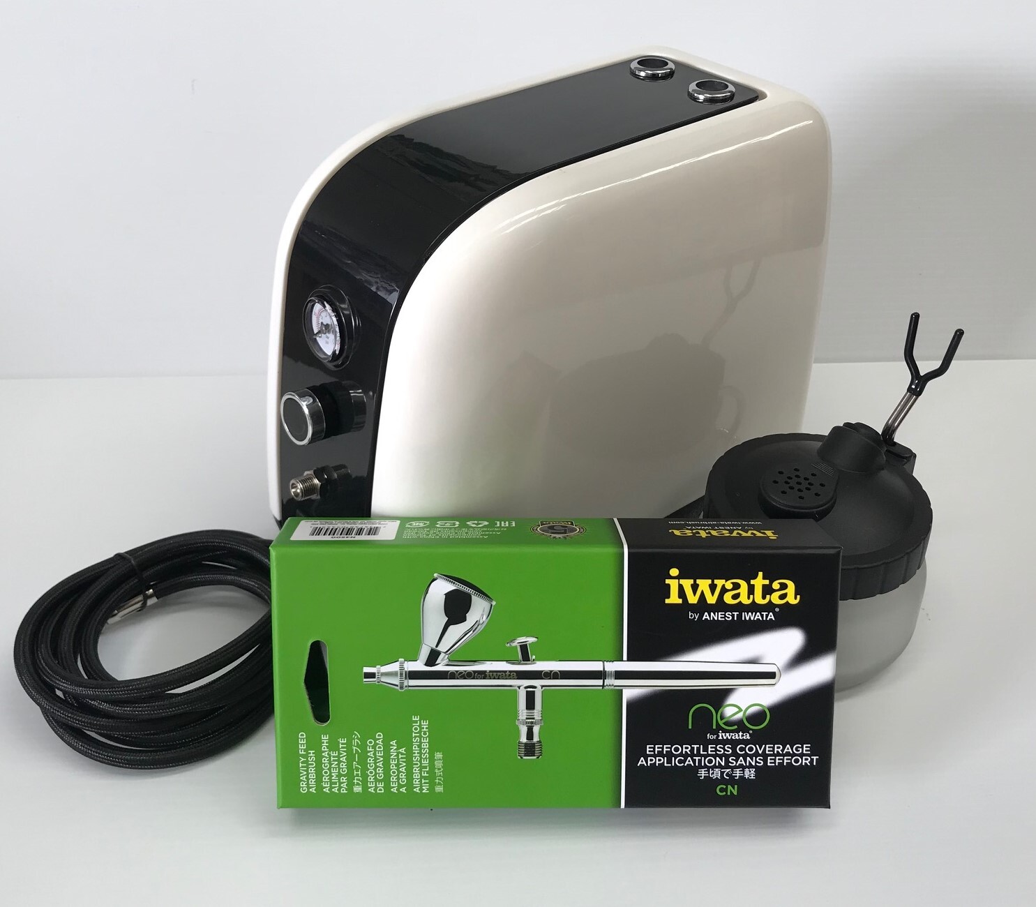 Airbrush & Compressor Kit Iwata Neo Startup